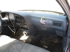 1990 TOYOTA TRUCK DLX LIGHT BLUE STD CAB 2.4L AT 2WD Z16352